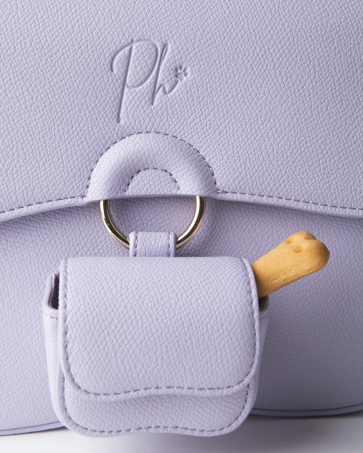 Detail of the high-grade vegan leather used for the Philia Bag